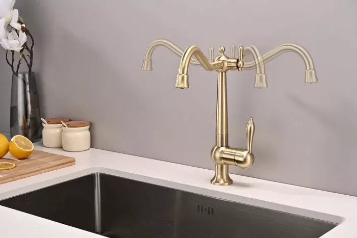 Смеситель для кухни Paulmark Retro Re213226-BR бронза