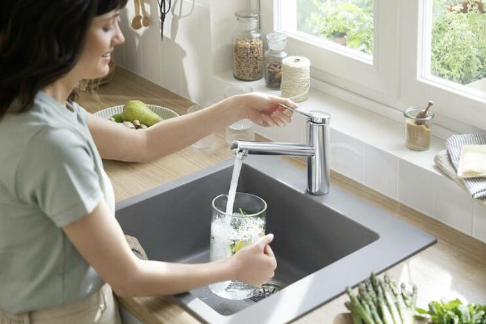 Смеситель для кухни Hansgrohe Zesis M33 150 1jet 74802000, хром